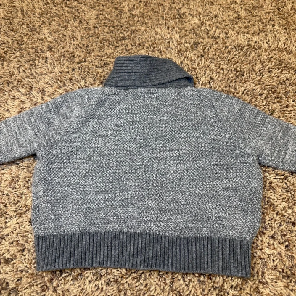 GAP classic collar